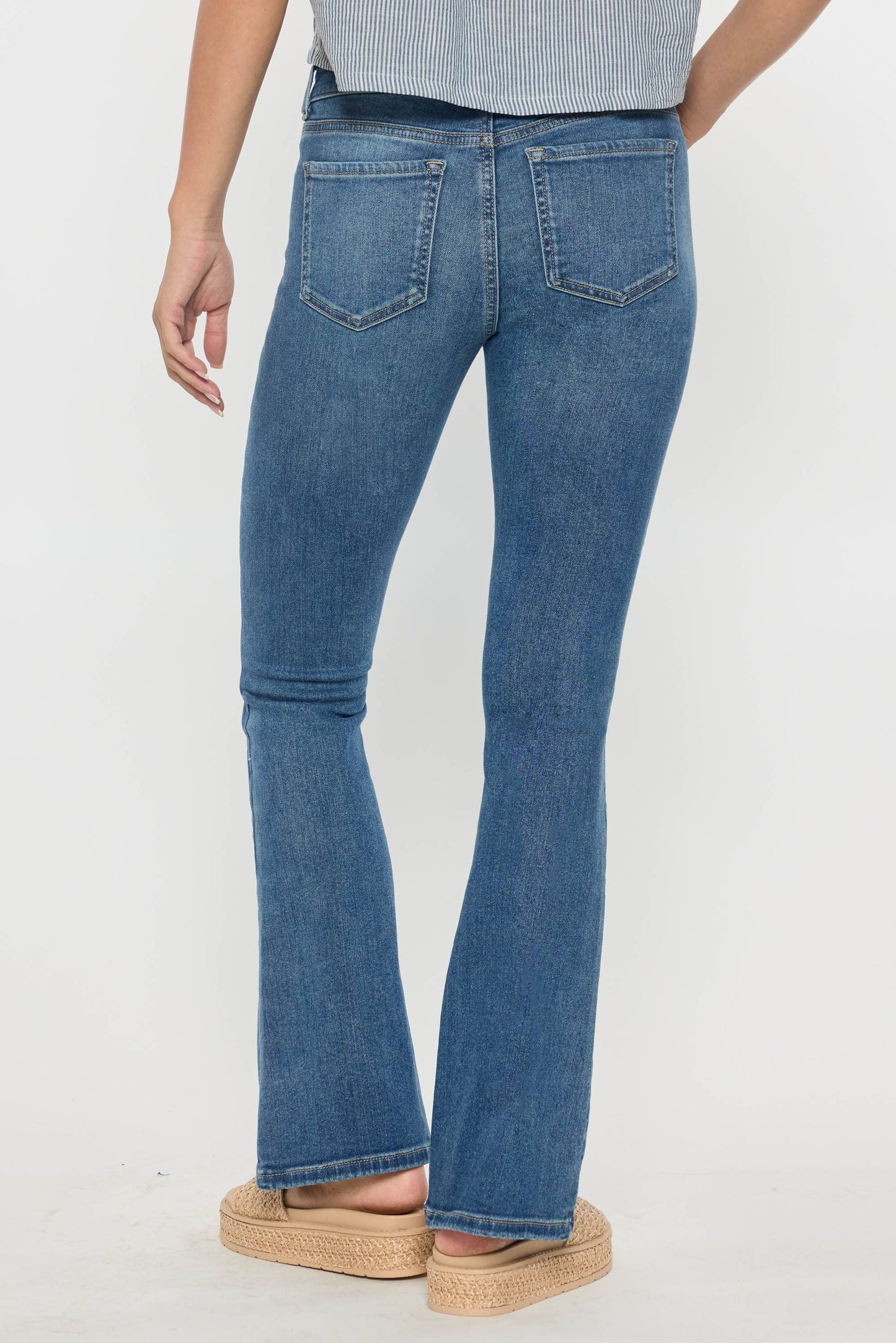 OPEN PACK Mid Rise Bootcut Jeans WEP3690